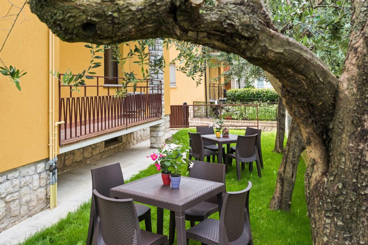 Ortaglia B2 Apartment Torri Del Benaco Luaran gambar